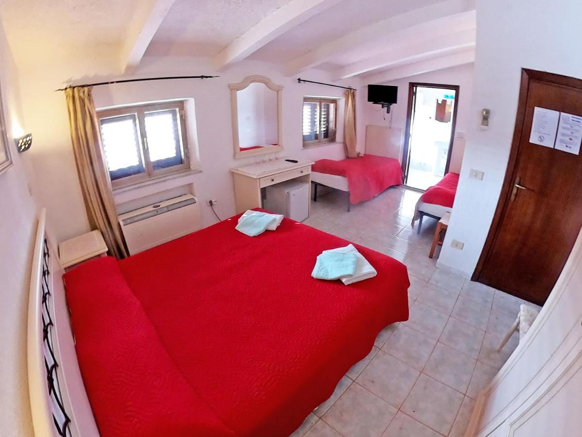 Scano Comfort Inn Santa Teresa Gallura Exterior foto